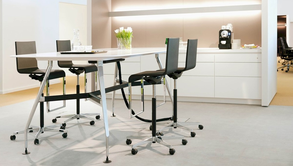 会议台|实木洽谈台|办公家具|国际品牌办公家具|AdHoc高脚洽谈台- 商用空间整体家具解决方案| 国奥家具·办公/酒店/医养/别墅/新中式家具